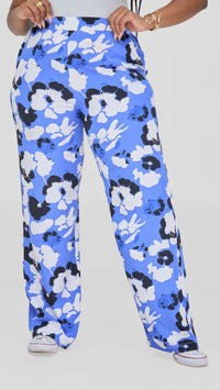 Miriam Palazzo - Blue/White