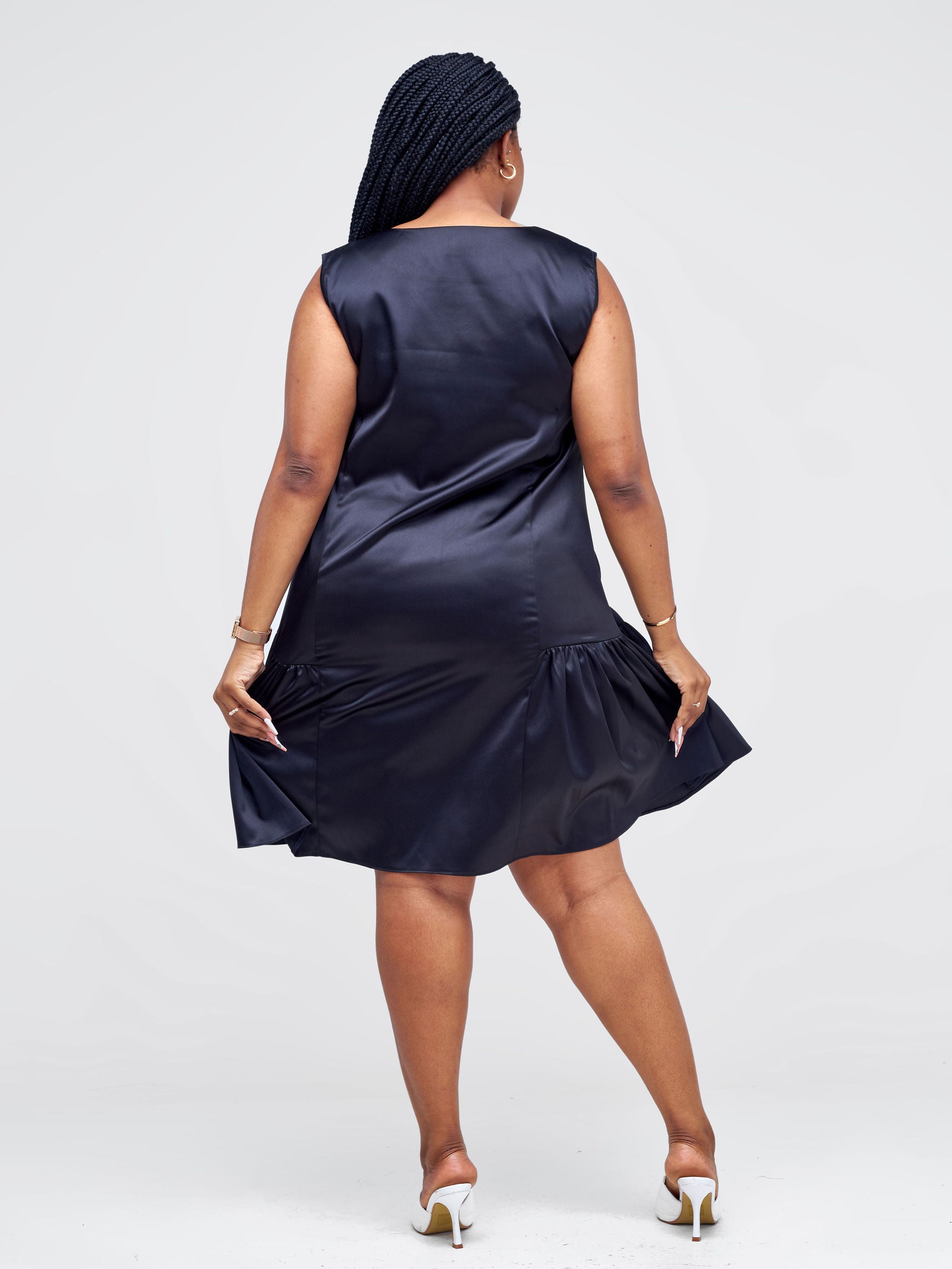 silk dresses kenya Silk dresses are back!! Wholesale @1100 Retail @1500 Location Mombasa Delivery at a fee Call/WhatsApp 0722139353 Paybill number 4039925